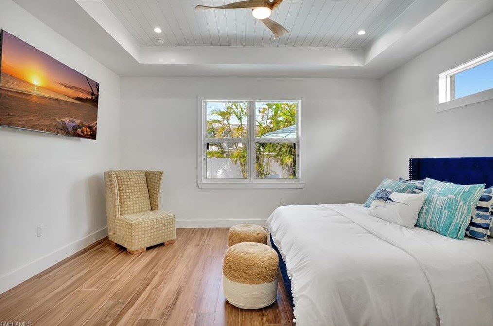 621 105 Ave, Naples FL 34108-1839 exterior