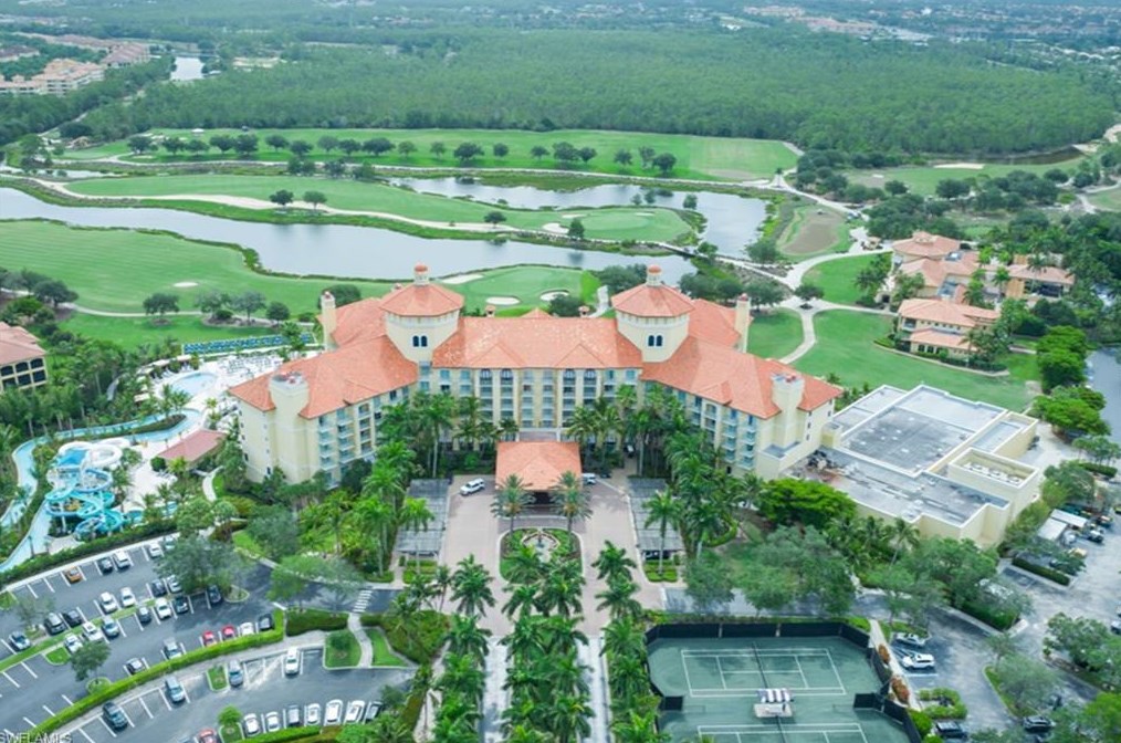 2748 Tiburon Blvd, Naples FL  34109-3616 exterior