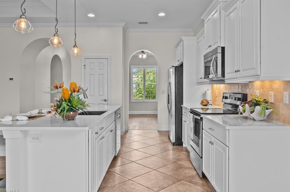 10553 Carena Cir, Fort Myers FL  33913-6817 exterior