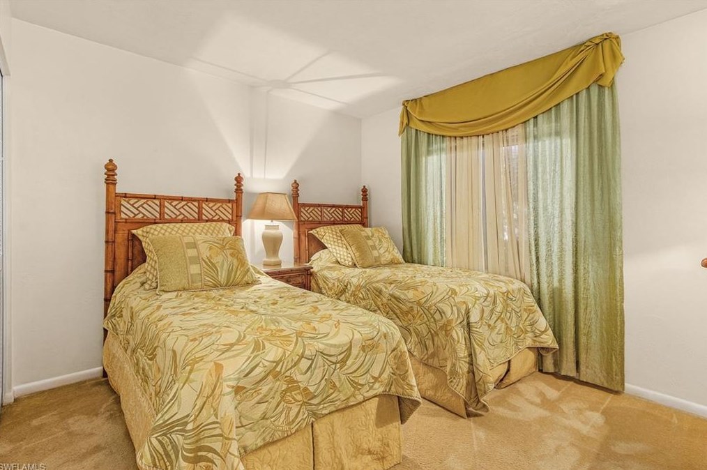 2984 Kings Lake Blvd, Naples FL  34112-3625 exterior