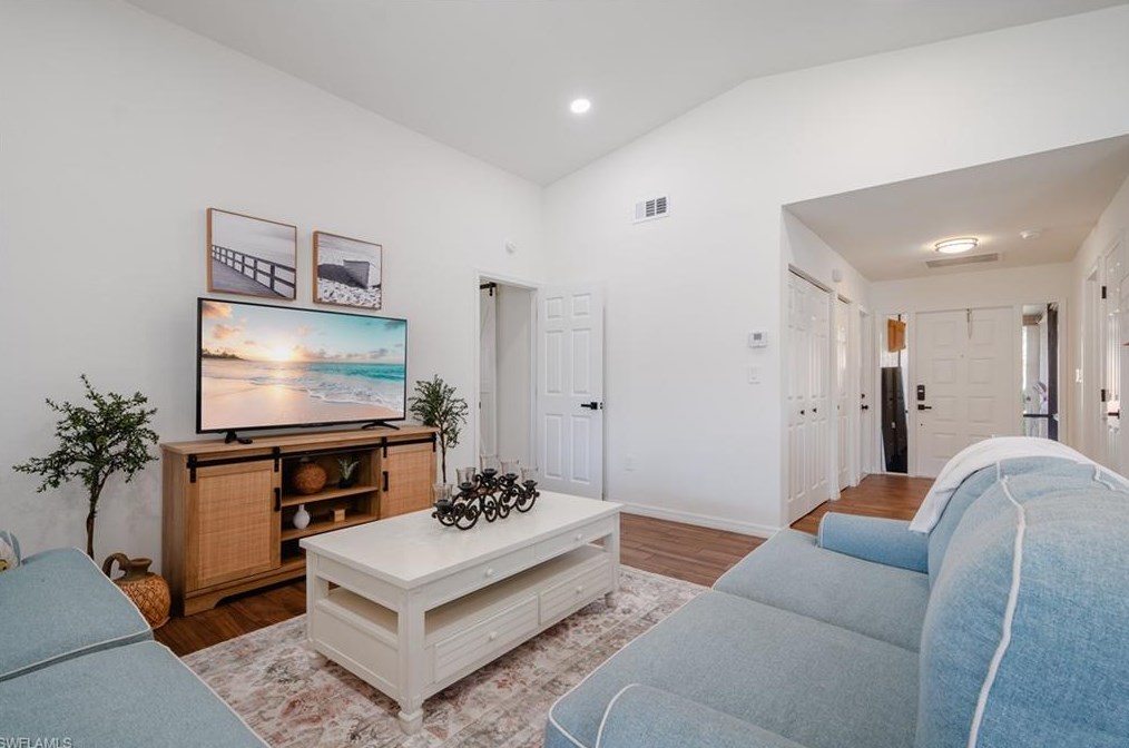 6483 Royal Woods Dr, Fort Myers FL  33908-6153 exterior