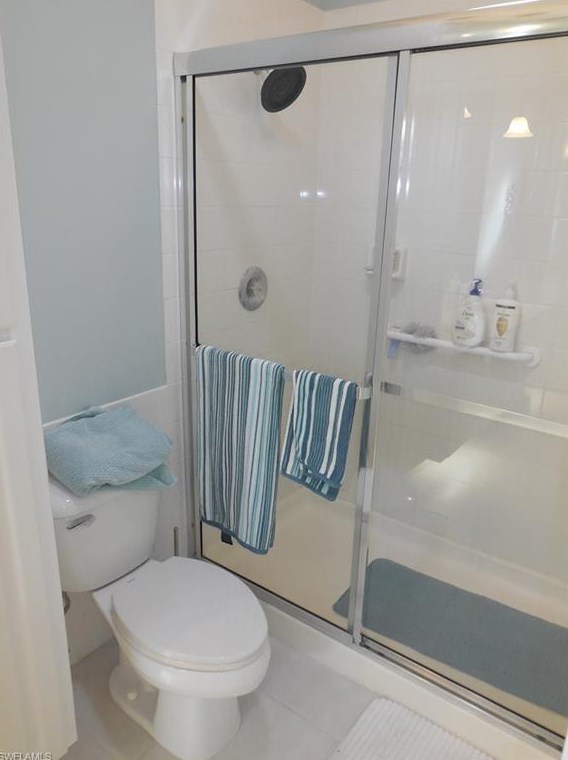 6048 Towncenter Cir, Naples FL  34119-9556 exterior