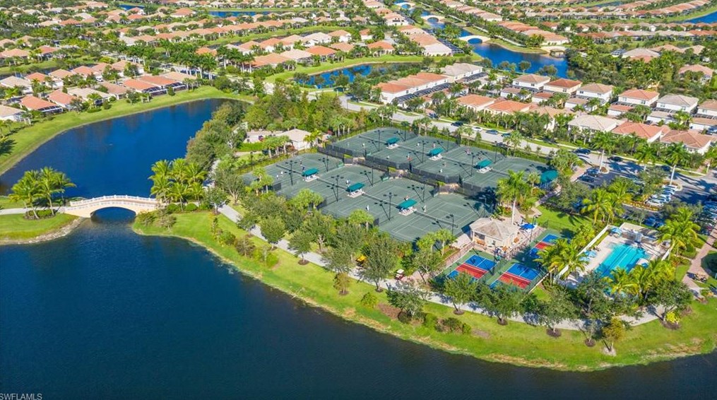 15157 Reef Ln, Bonita Springs FL  34135-8659 exterior