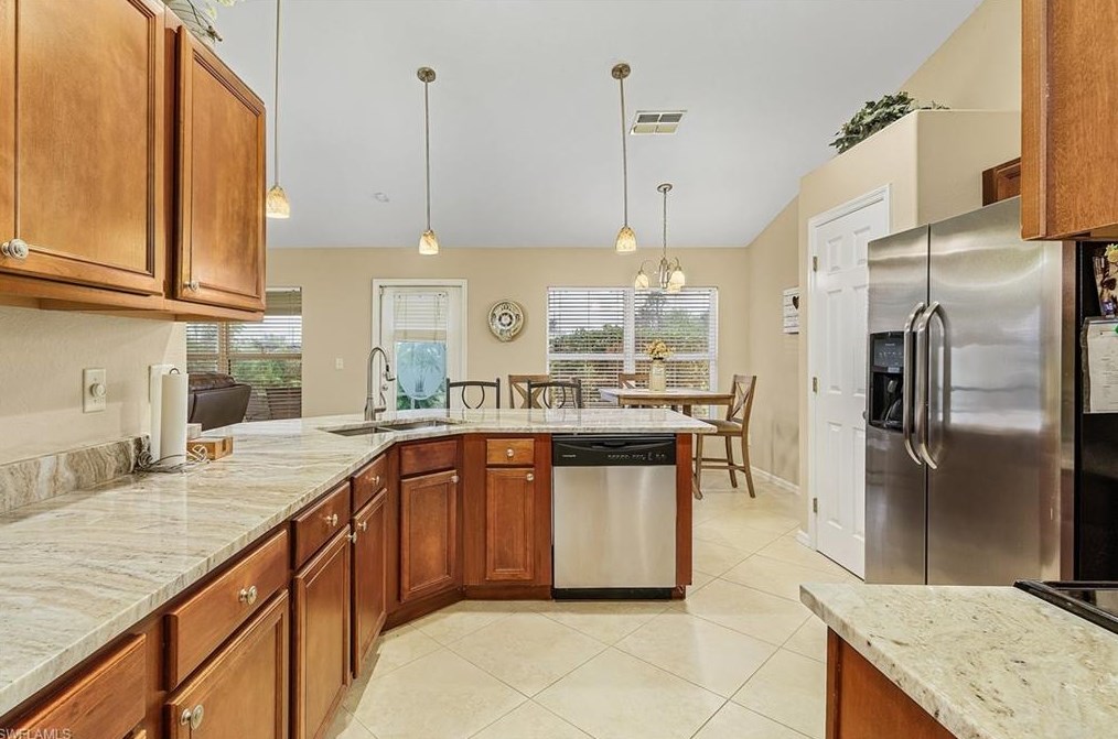 2022 31st Ter, Cape Coral FL  33914-4941 exterior