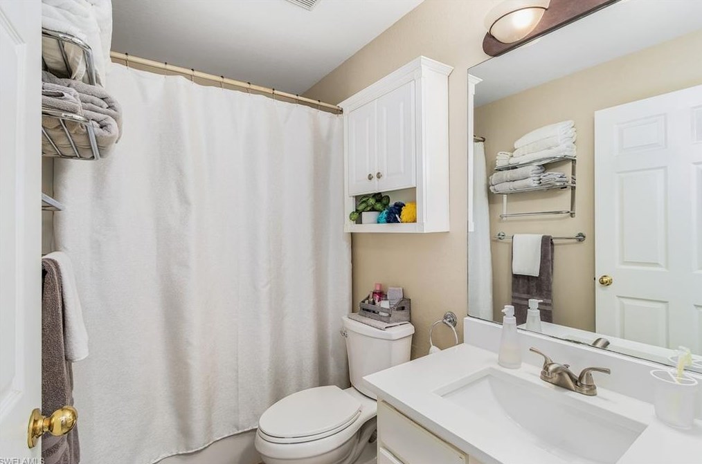 2022 31st Ter, Cape Coral FL  33914-4941 exterior