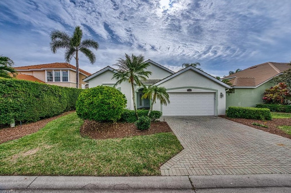 1088 Jardin Dr, Naples FL  34104-6613 exterior