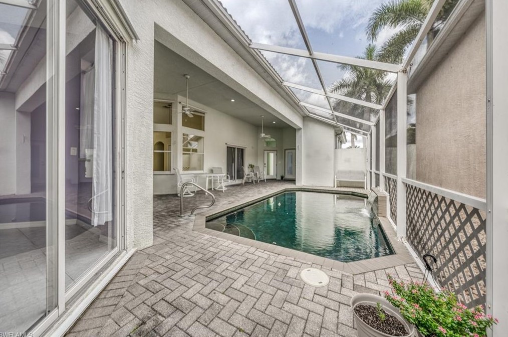 1088 Jardin Dr, Naples FL  34104-6613 exterior