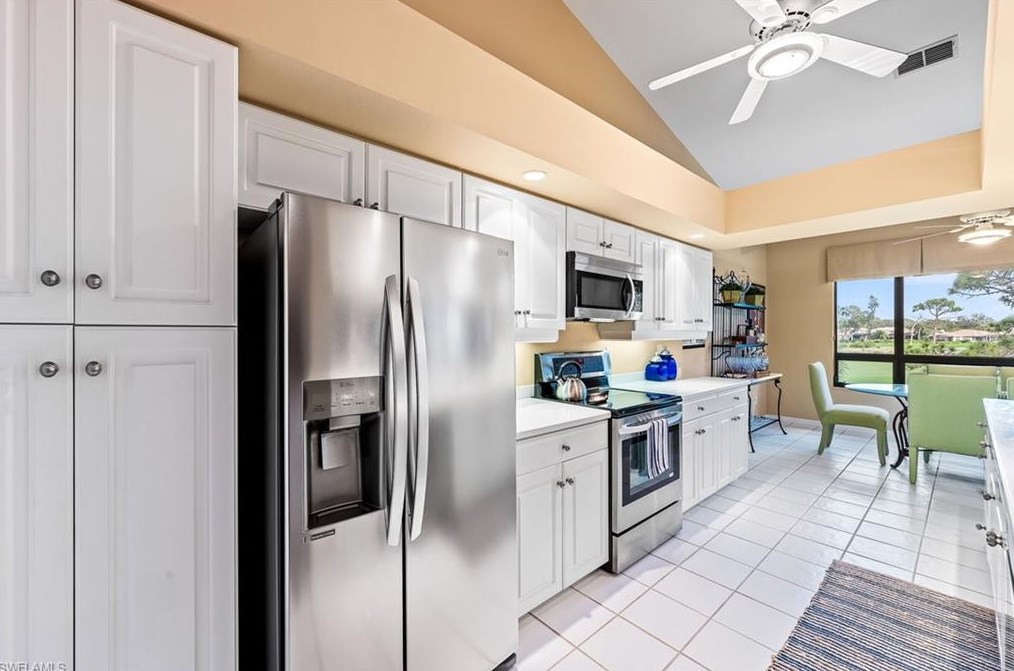 27197 Oakwood Lake Dr, Bonita Springs FL  34134-2606 exterior