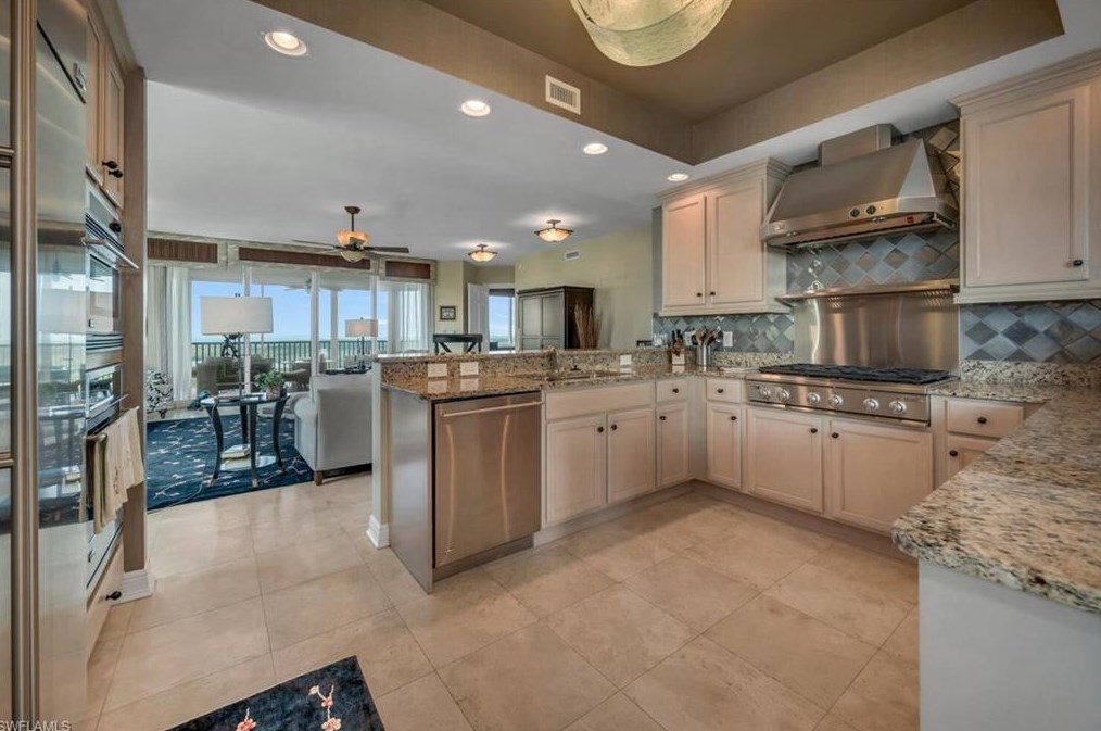 275 Indies Way, Naples FL  34110-6470 exterior