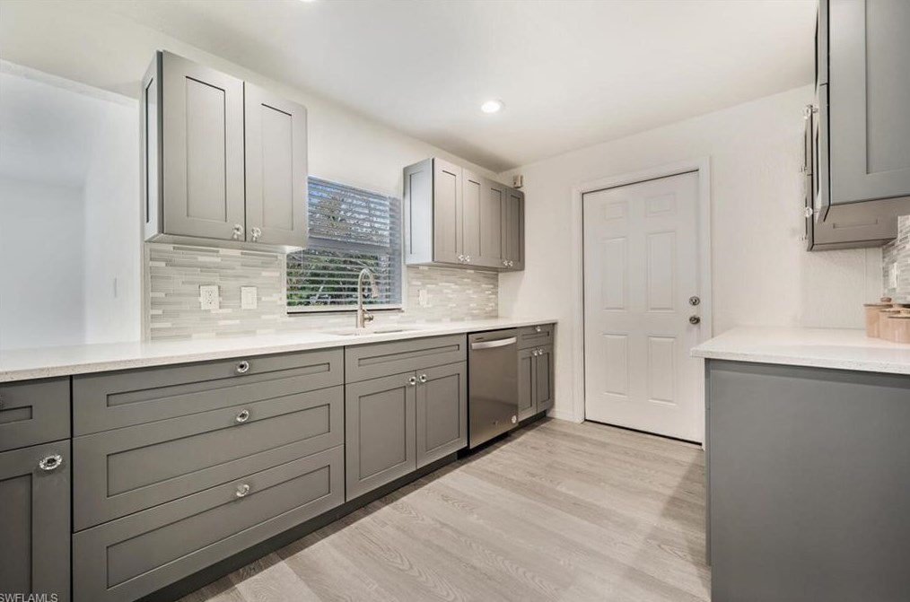 27208 Rio Vista Cir, Bonita Springs FL  34135-4729 exterior