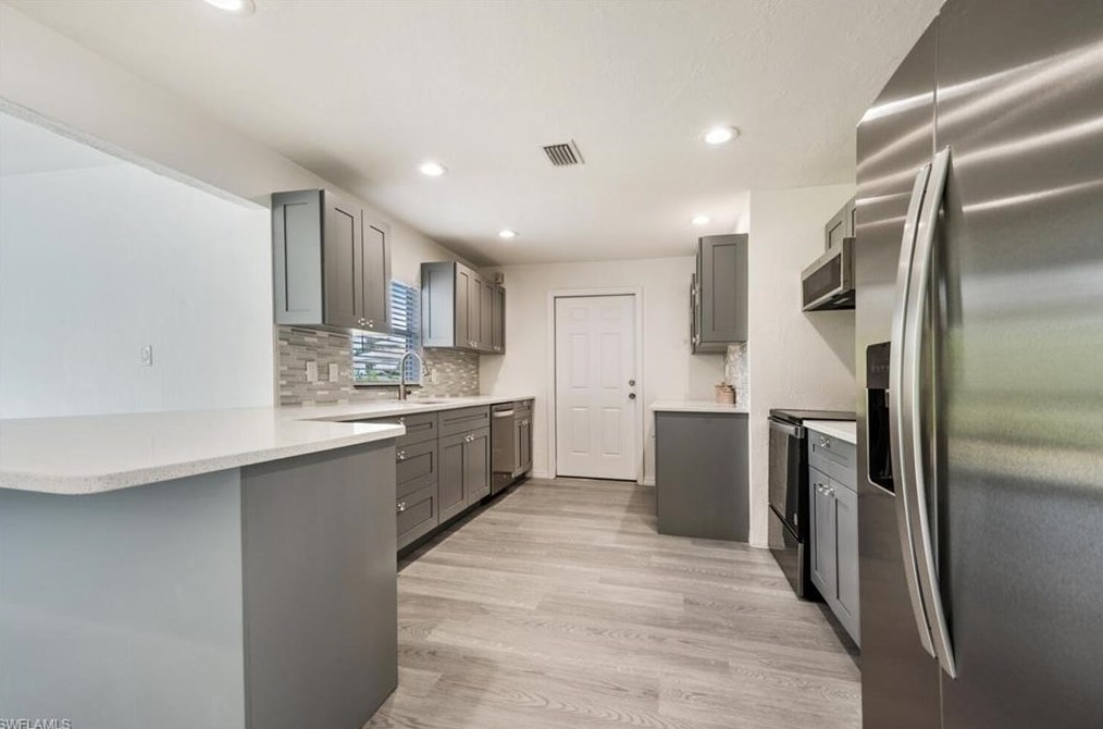 27208 Rio Vista Cir, Bonita Springs FL  34135-4729 exterior