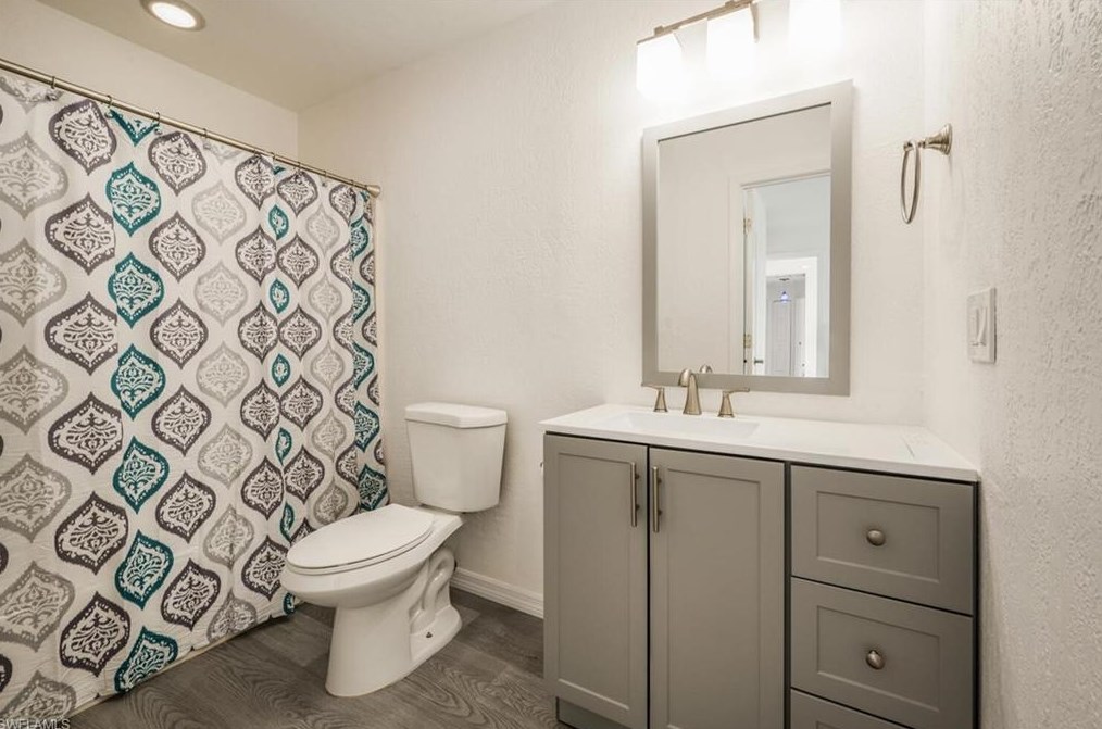 27208 Rio Vista Cir, Bonita Springs FL  34135-4729 exterior