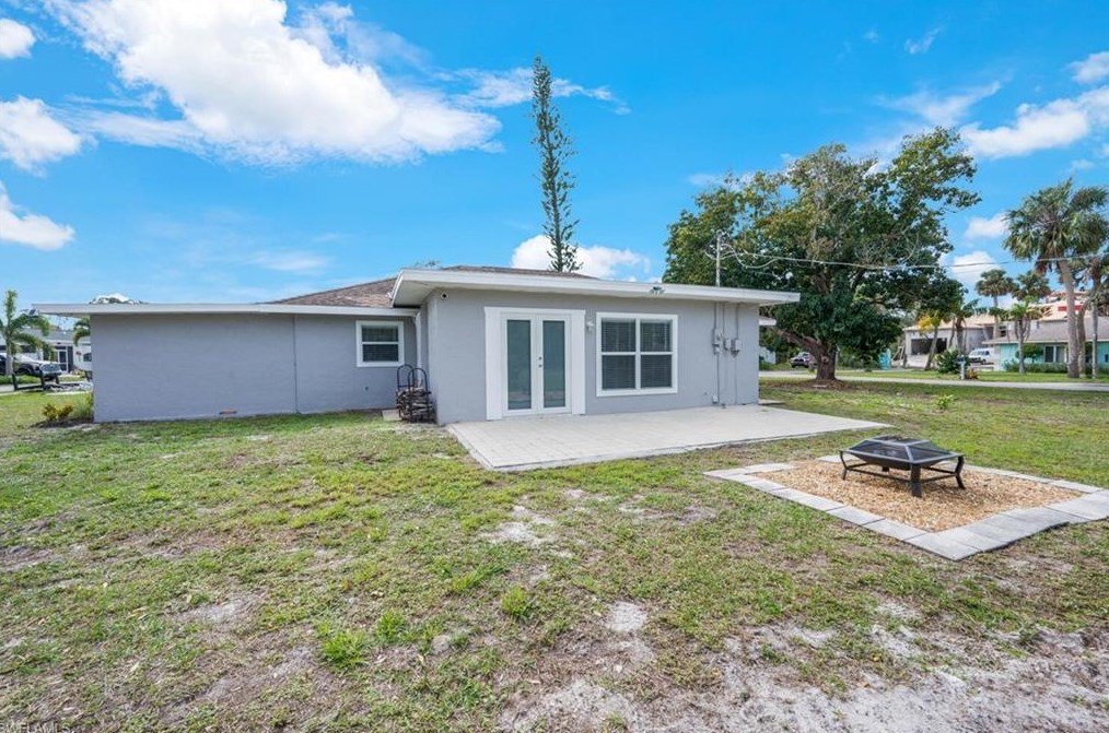 27208 Rio Vista Cir, Bonita Springs FL  34135-4729 exterior