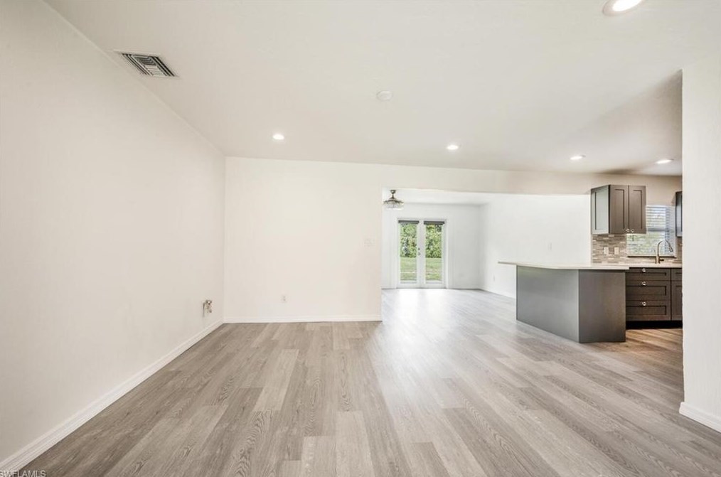 27208 Rio Vista Cir, Bonita Springs FL  34135-4729 exterior