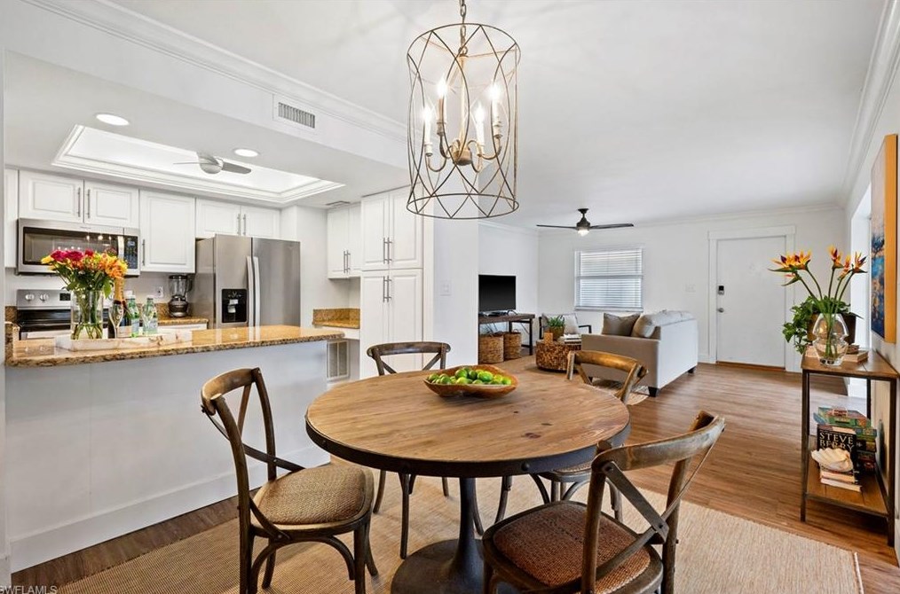 1549 Sandpiper St, Naples FL  34102-1593 exterior