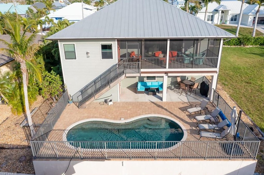 2383 Sycamore St, Saint James City FL  33956-2067 exterior