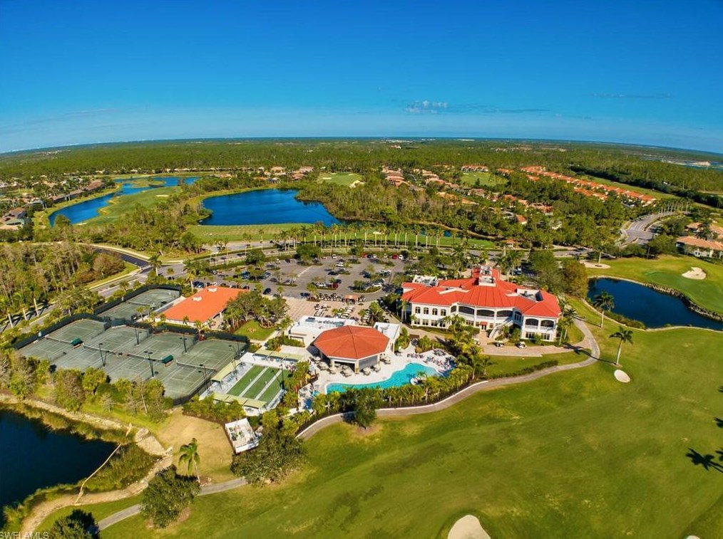 5059 Cerromar Dr, Naples FL  34112-7922 exterior