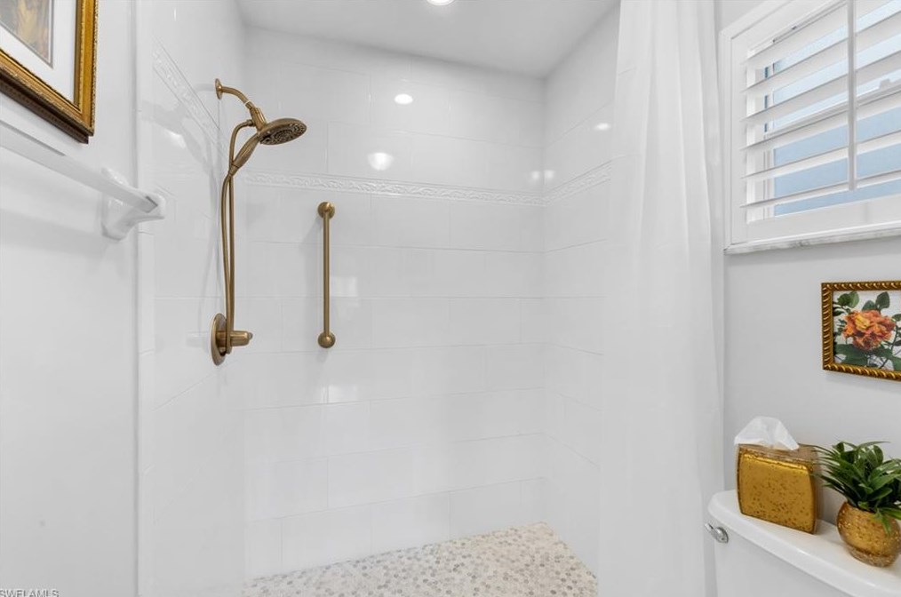 25161 Golf Lk Cir, Bonita Springs FL  34135 exterior