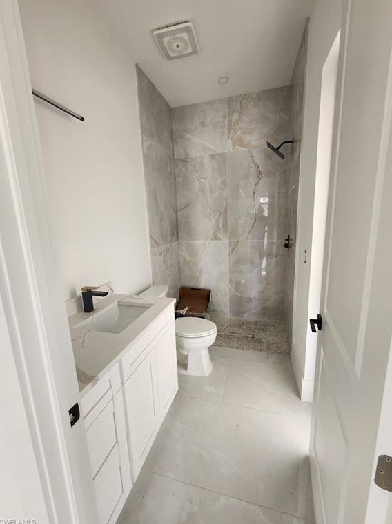 4156 54 Ave, Naples FL 34120-1530 exterior