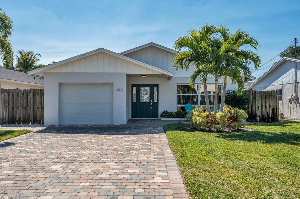 612 106th Ave, Naples FL  34108-1848 exterior