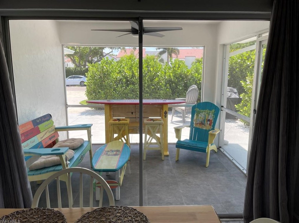 575 91 Ave, Naples FL 34108-2422 exterior