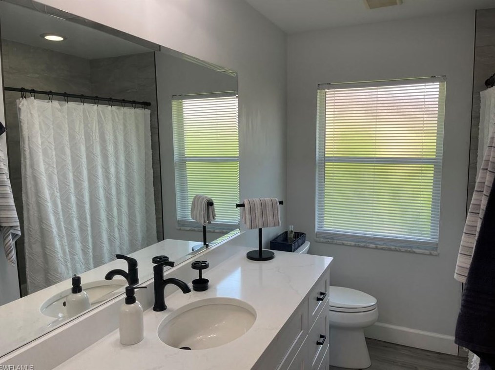 575 91 Ave, Naples FL 34108-2422 exterior