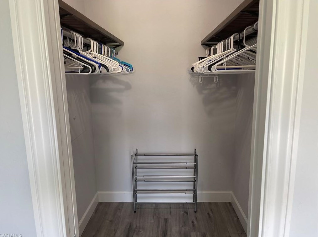 575 91 Ave, Naples FL 34108-2422 exterior