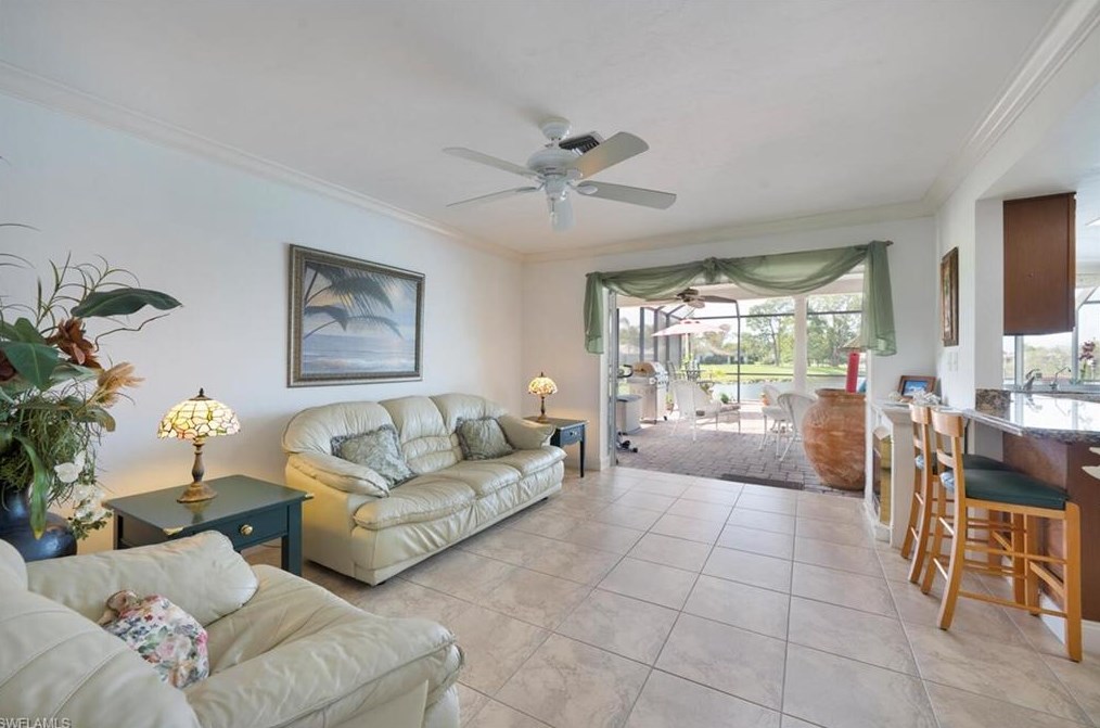 556 Landmark Dr, Naples FL 34112-5248 exterior