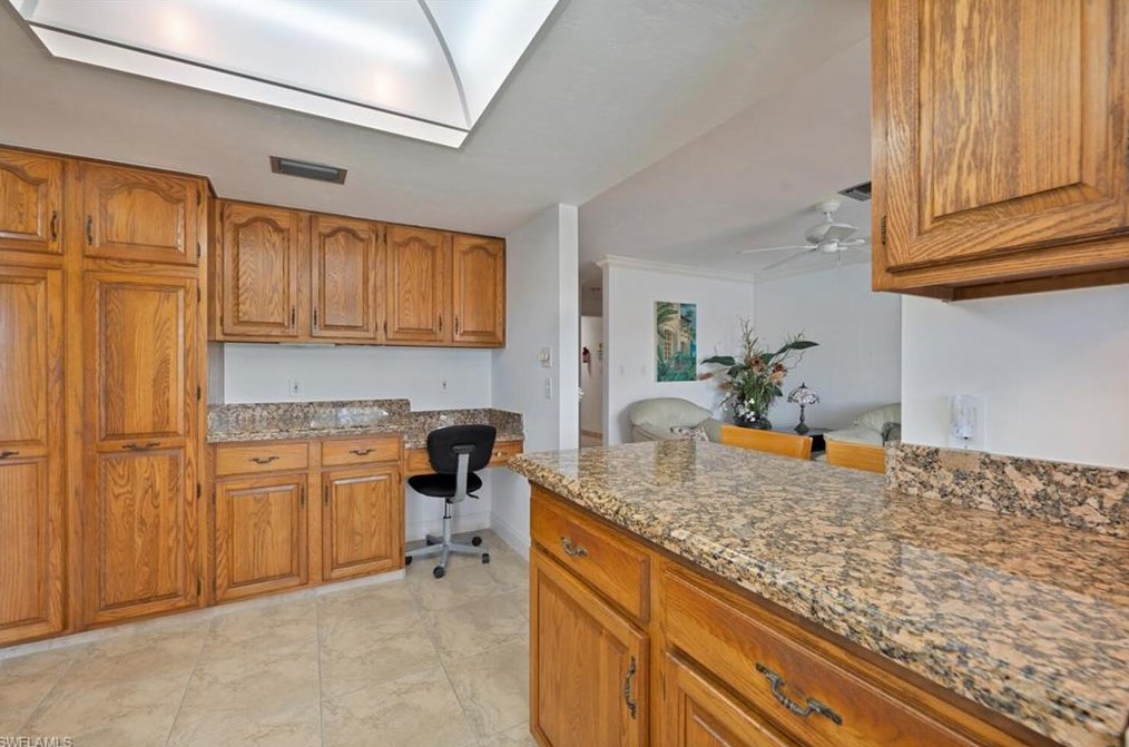 556 Landmark Dr, Naples FL 34112-5248 exterior