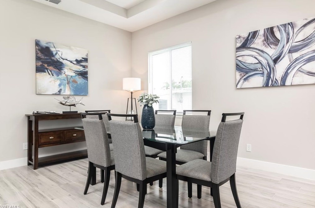 682 105 Ave, Naples FL 34108-1837 exterior