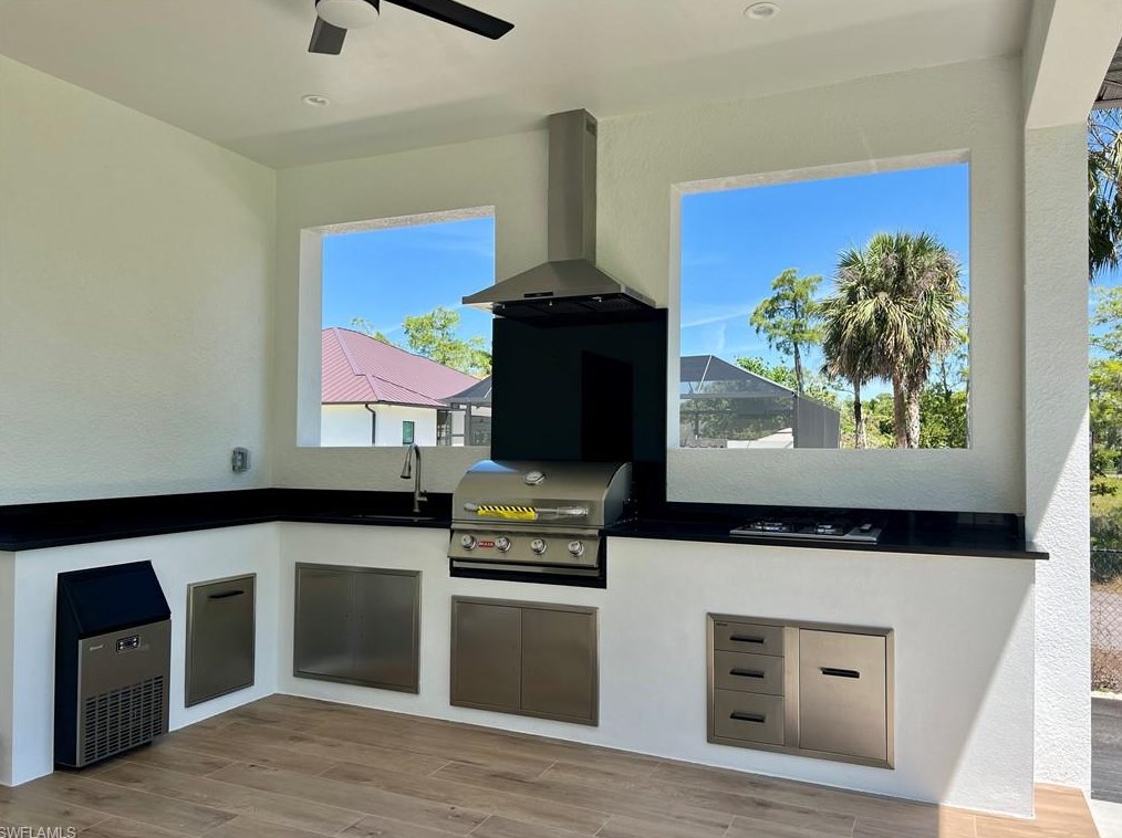 1256 23 St, Naples FL 34117-1830 exterior