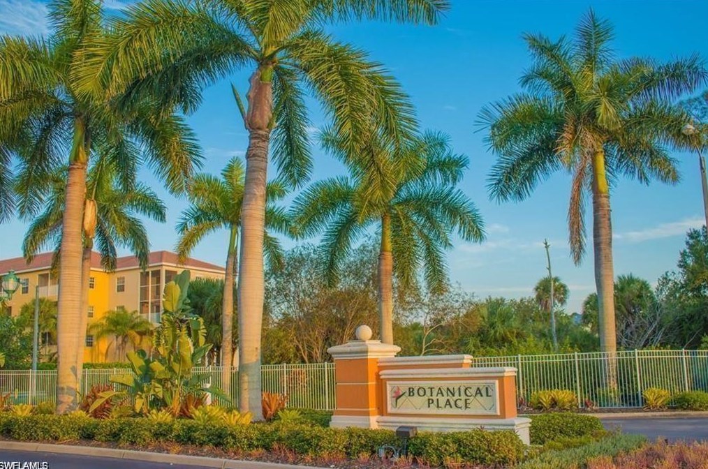 4440 Botanical Place Cir, Naples FL 34112-2408 exterior