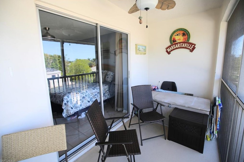 3150 Binnacle Dr, Naples FL  34103-4171 exterior