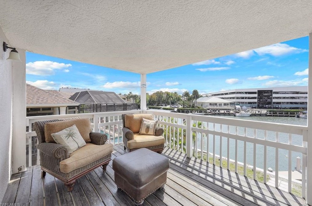 748 Rose Ct, Marco Island FL  34145-2523 exterior