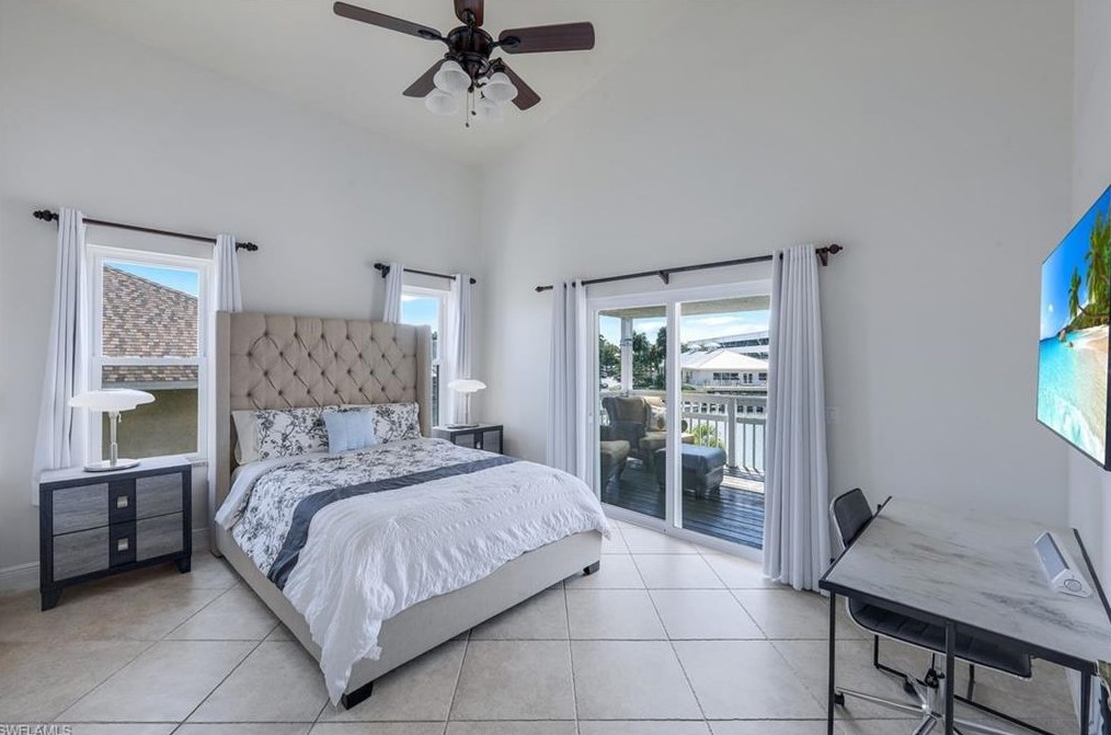 748 Rose Ct, Marco Island FL  34145-2523 exterior