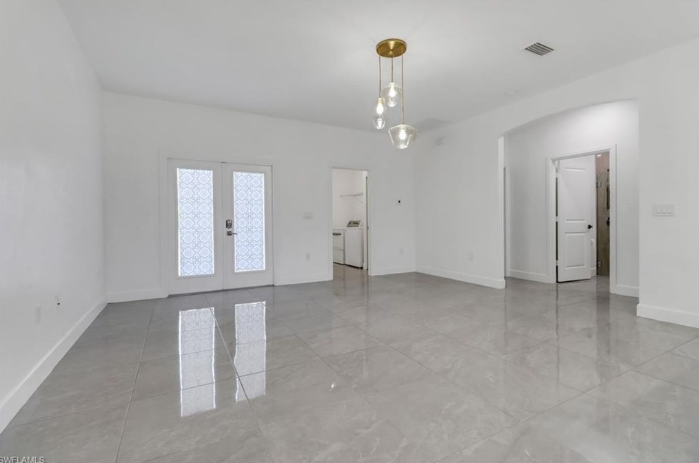 4176 18th Ave, Naples FL  34117-9174 exterior