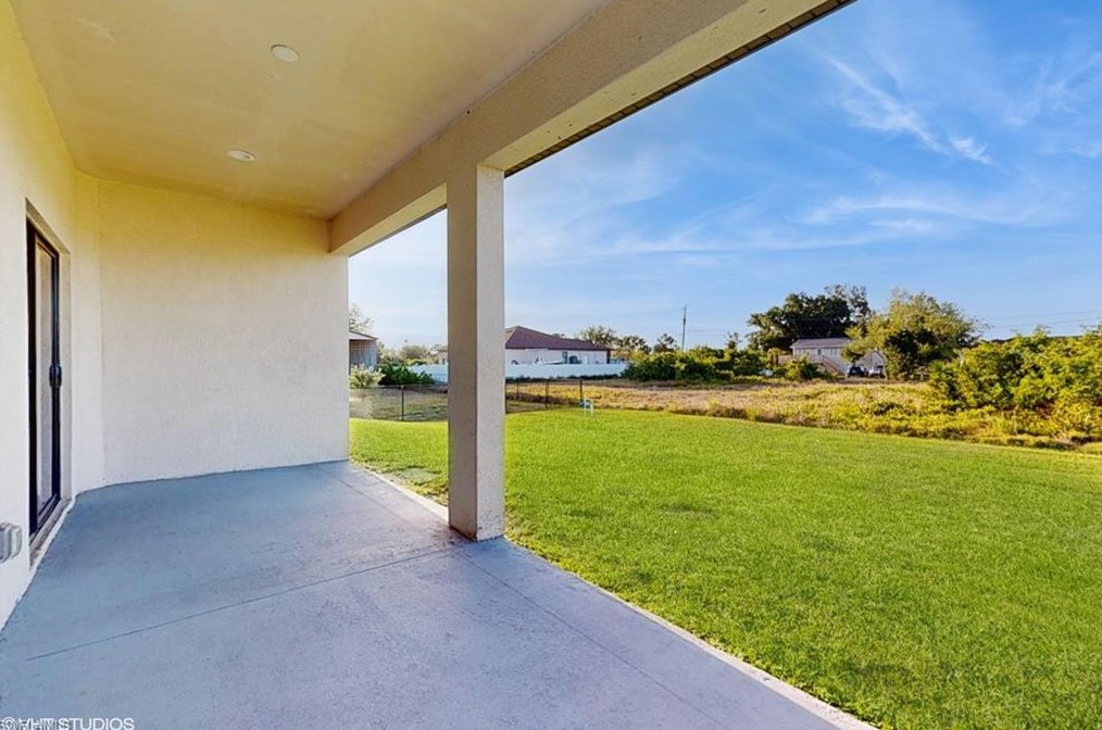 4202 Rd St, Lehigh Acres FL  33971 exterior