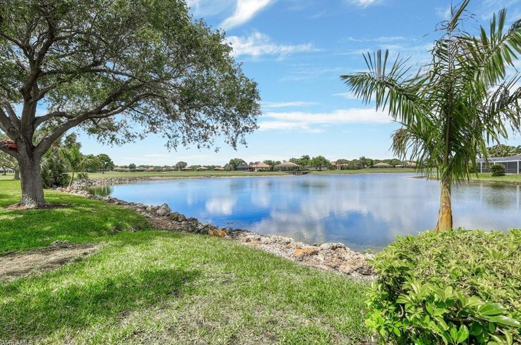 9061 Michael Cir, Naples FL 34113-1605 exterior