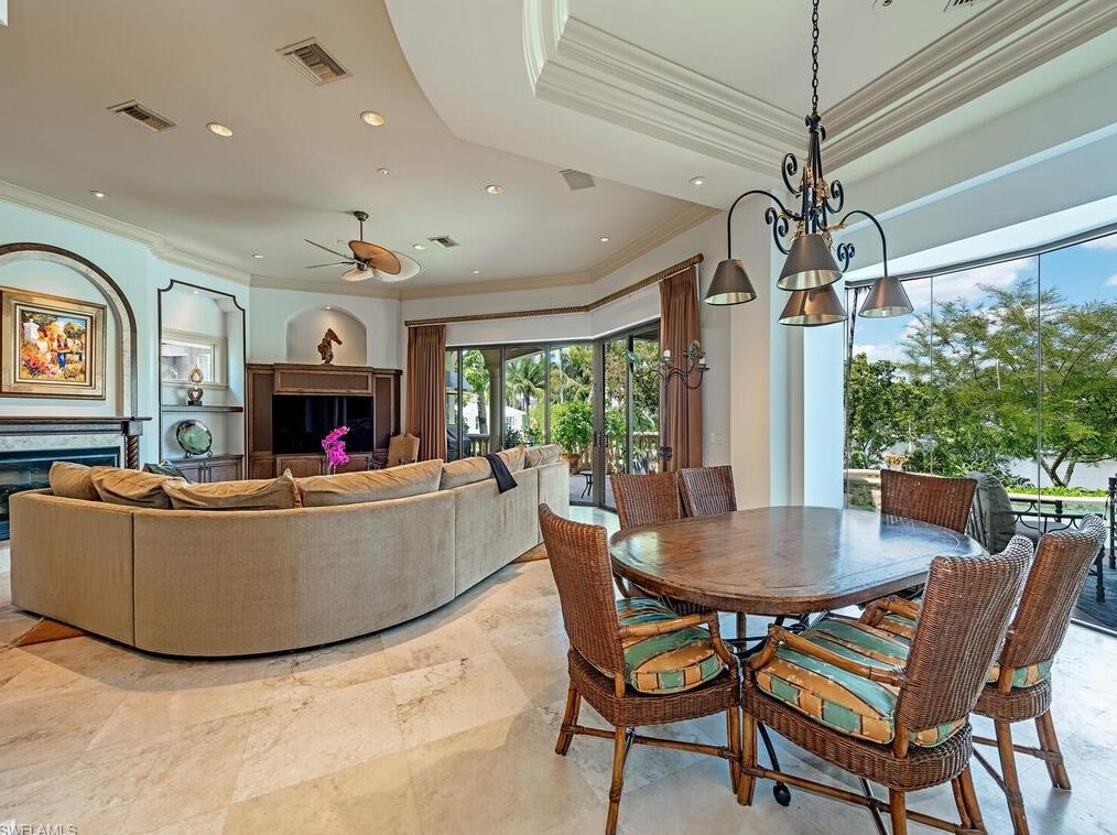 651 21 Ave, Naples FL 34116-6423 exterior