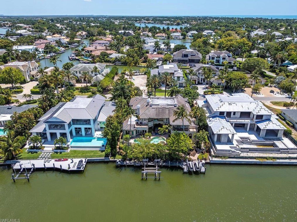 651 21 Ave, Naples FL 34116-6423 exterior