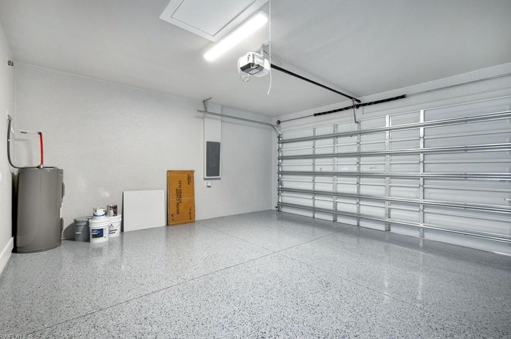 4576 68 Ave, Naples FL 34120-6451 exterior