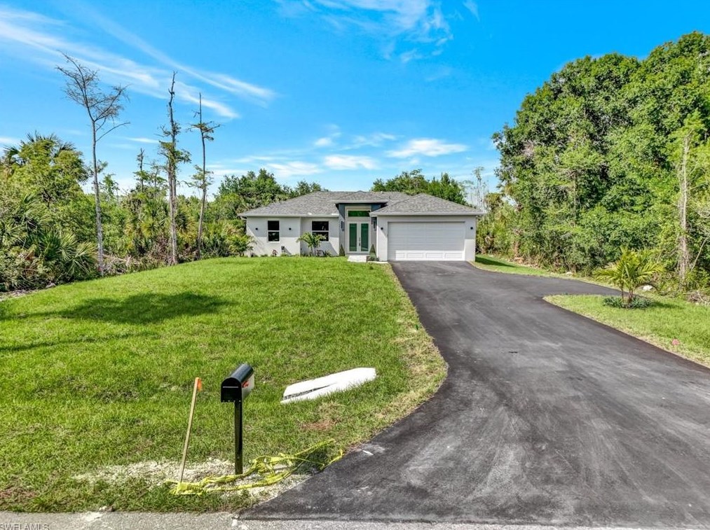 4576 68 Ave, Naples FL 34120-6451 exterior