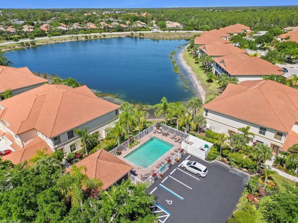 7859 Clemson St, Naples FL  34104-5360 exterior