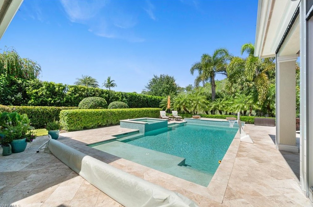 4265 Deephaven Ln, Naples FL 34119-8616 exterior