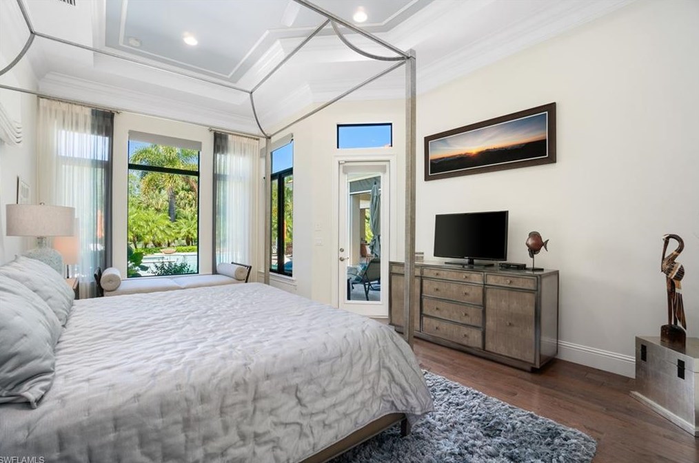 4265 Deephaven Ln, Naples FL 34119-8616 exterior