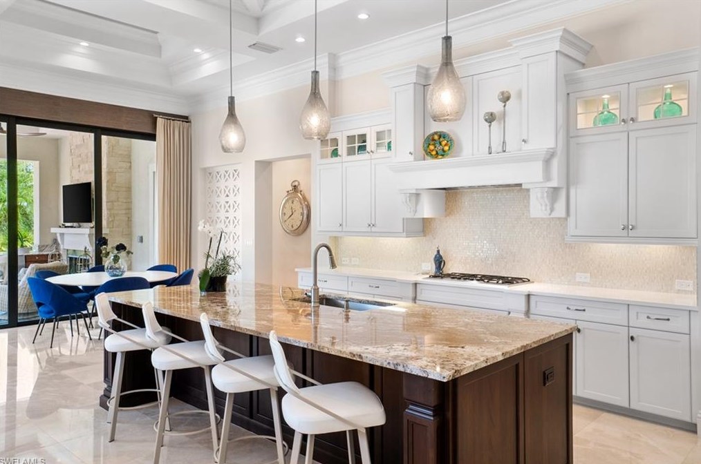 4265 Deephaven Ln, Naples FL 34119-8616 exterior