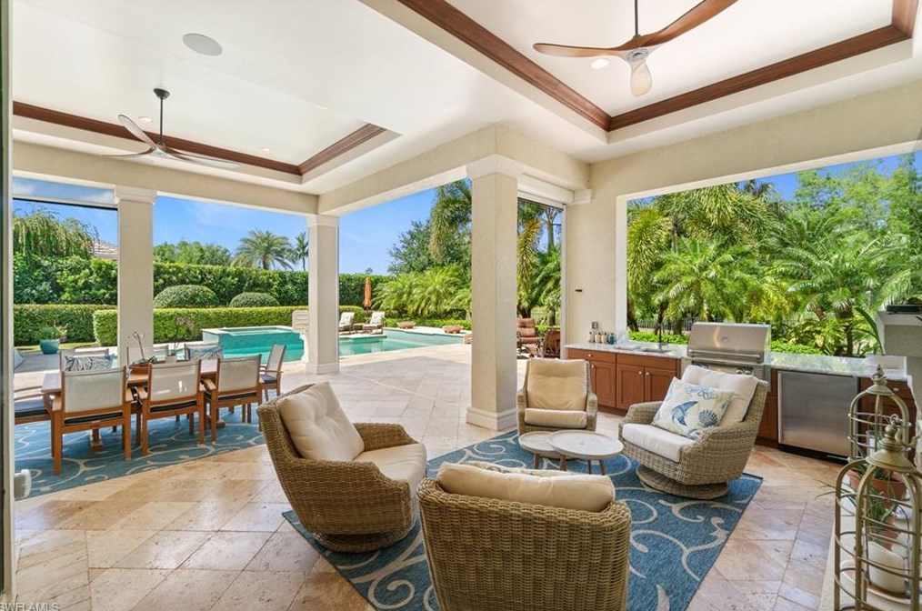 4265 Deephaven Ln, Naples FL 34119-8616 exterior