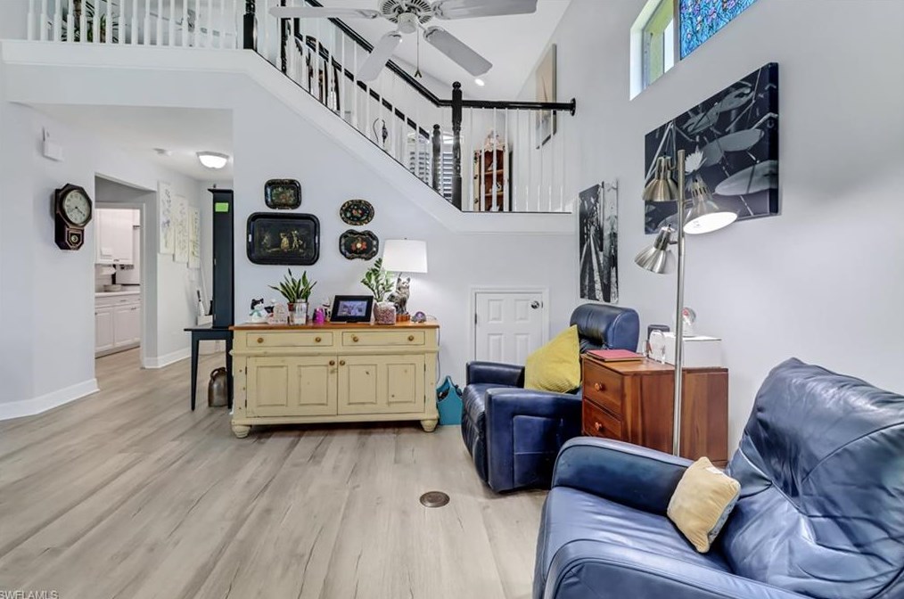 1097 Jardin Dr, Naples FL 34104-6616 exterior