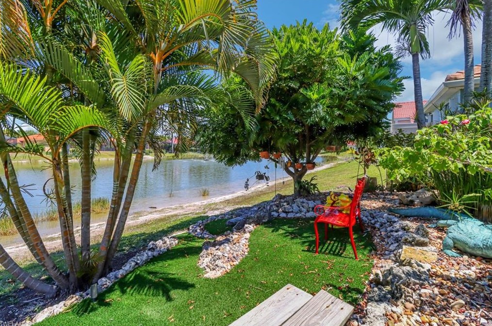 1097 Jardin Dr, Naples FL 34104-6616 exterior