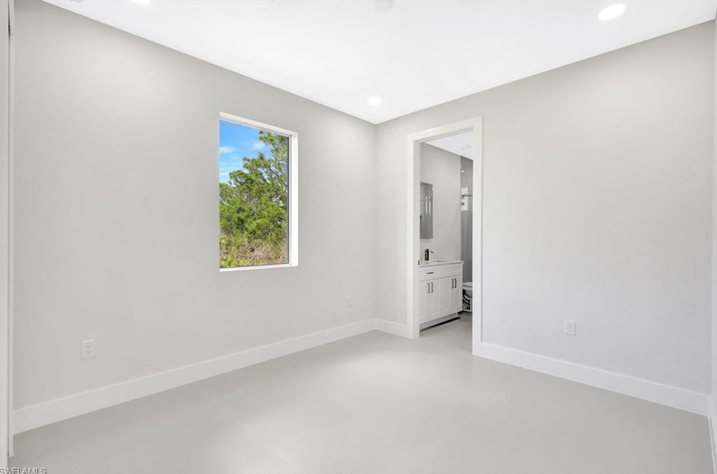 2621 20th Ave, Naples FL  34117-4550 exterior